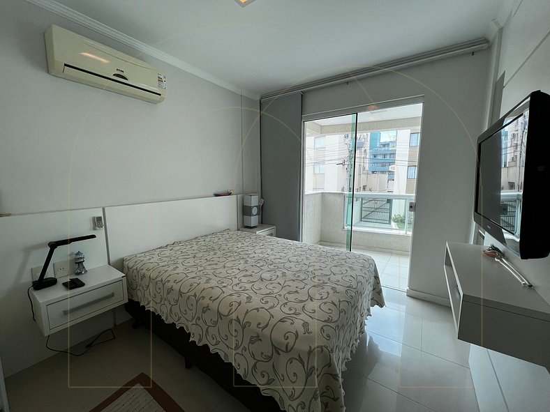Excecelente apartamento 3 quartos em 50 mt da avenida em Bom