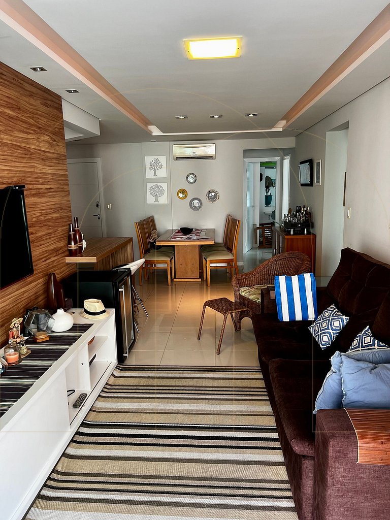 Excecelente apartamento 3 quartos em 50 mt da avenida em Bom