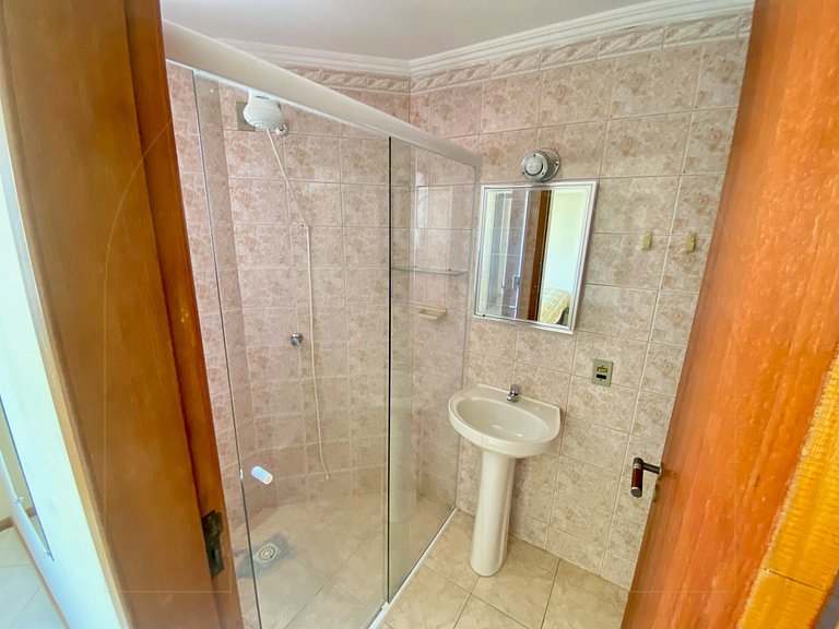 Apartamento 3 dormitórios em Bombas