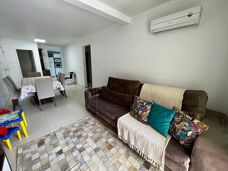 Apartamento amplo 3 quartos, 100 metros do mar.