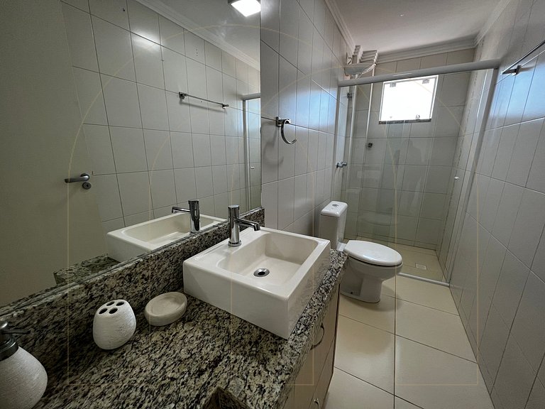 Apartamento amplo 3 quartos, 100 metros do mar.