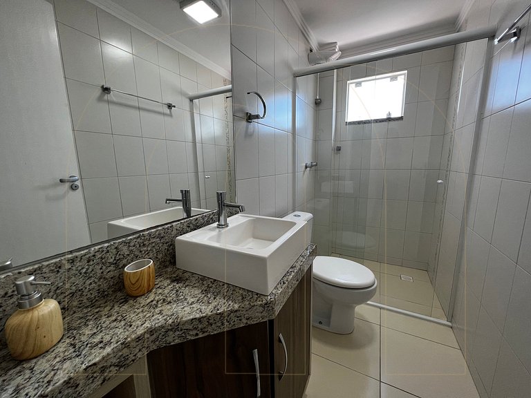 Apartamento amplo 3 quartos, 100 metros do mar.