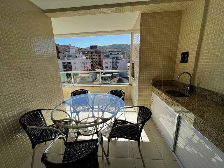 Apartamento amplo 3 quartos, 100 metros do mar.