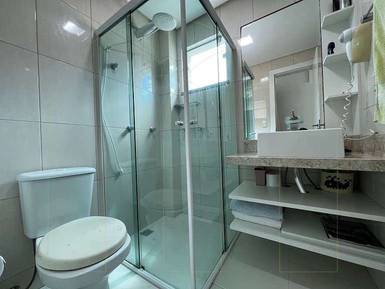 Excelente apartamento 3 quartos em 50 mt da avenida em Bomba