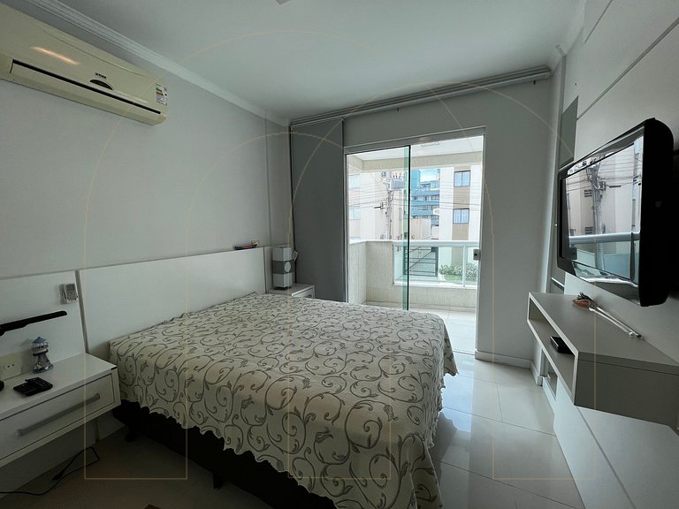 Excelente apartamento 3 quartos em 50 mt da avenida em Bomba