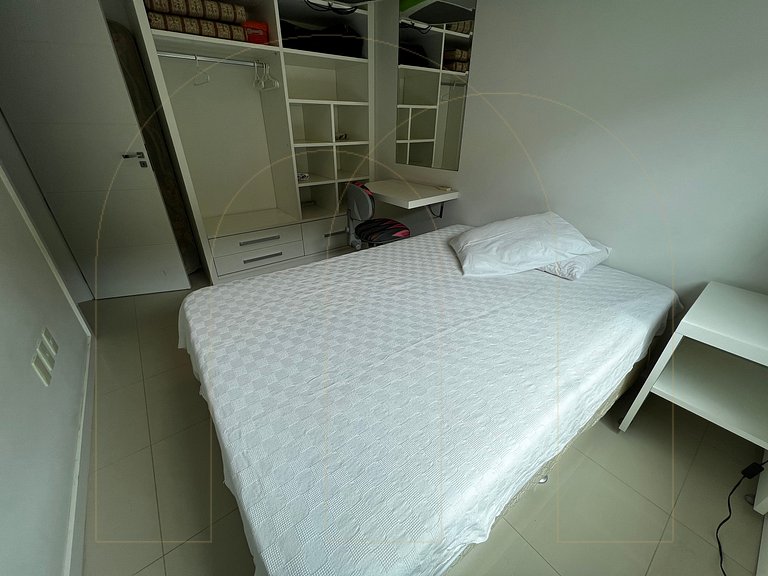 Excelente apartamento 3 quartos em 50 mt da avenida em Bomba