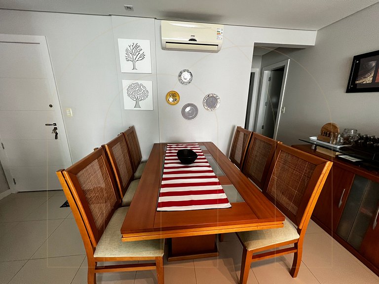 Excelente apartamento 3 quartos em 50 mt da avenida em Bomba