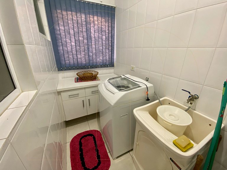 Apartamento 01 quarto, 50 metros da Avenida de Bombas.