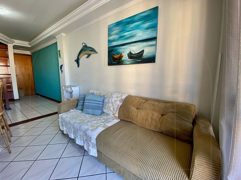 Apartamento 2 dormitórios prox. do mar em Bombas