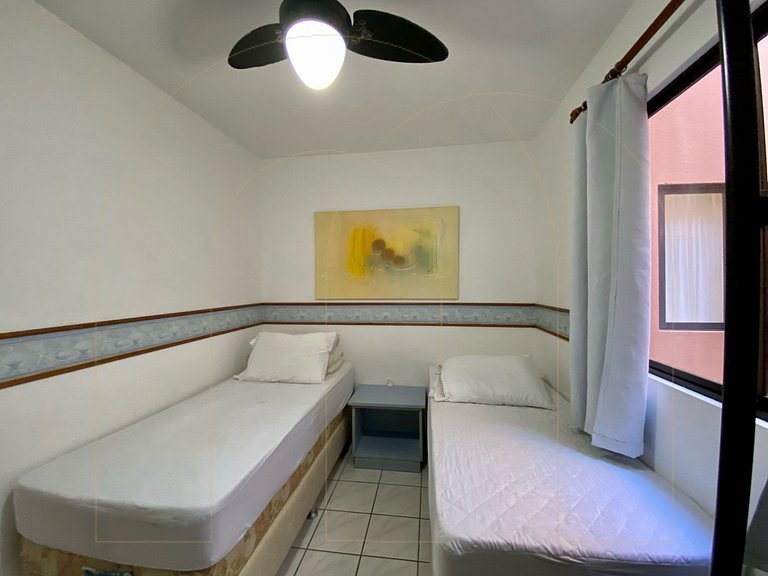 Apartamento 2 dormitórios prox. do mar em Bombas