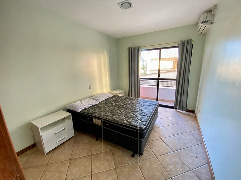 Apartamento 4 dormitórios 80 mt do mar de Bombas