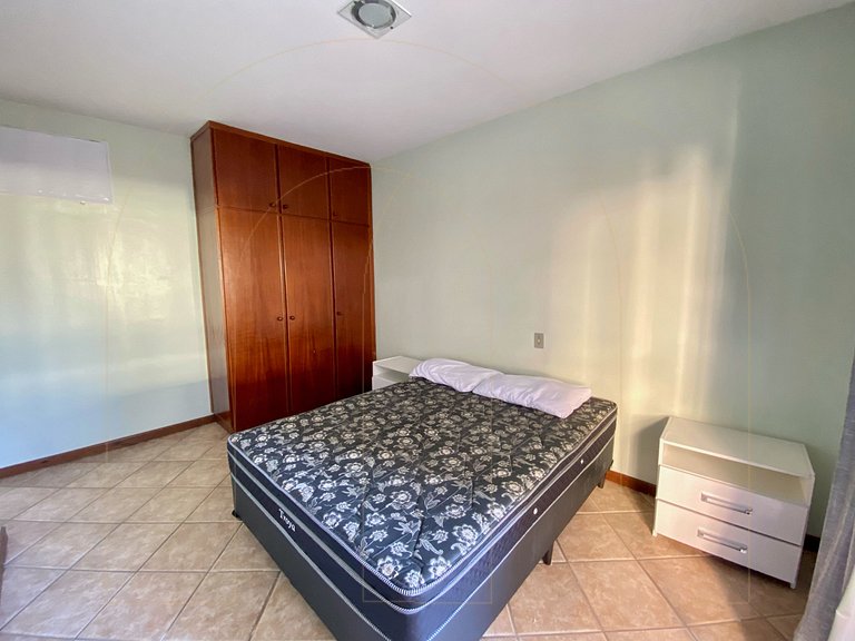 Apartamento 4 dormitórios 80 mt do mar de Bombas