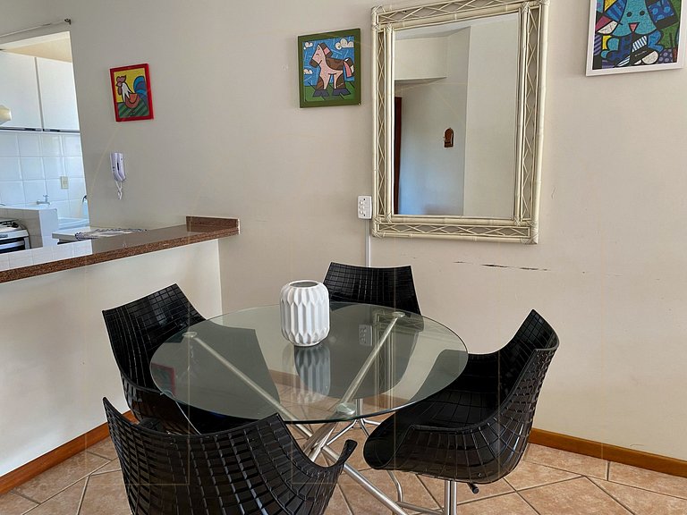 Apartamento 2 quartos 80 mt da Praia em Bombas