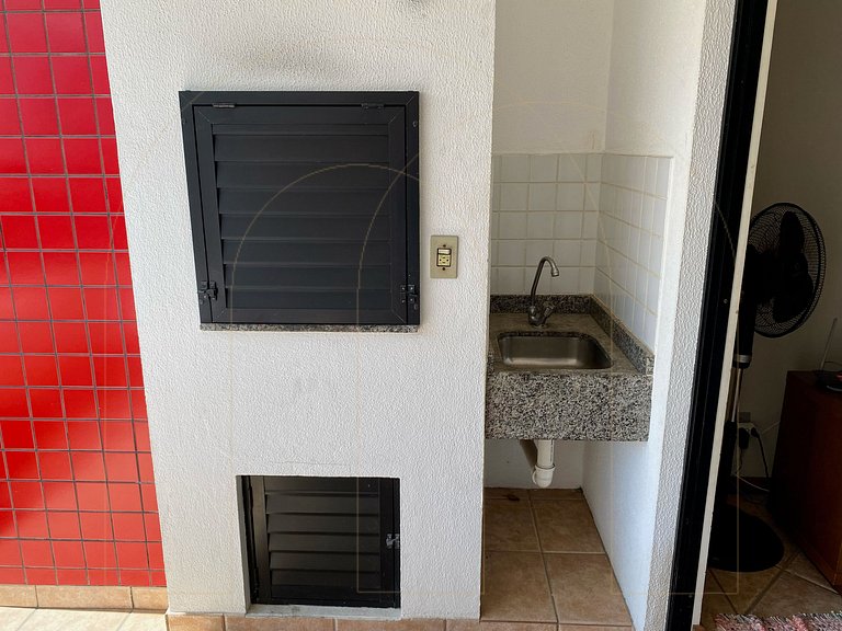 Apartamento 2 quartos 80 mt da Praia em Bombas