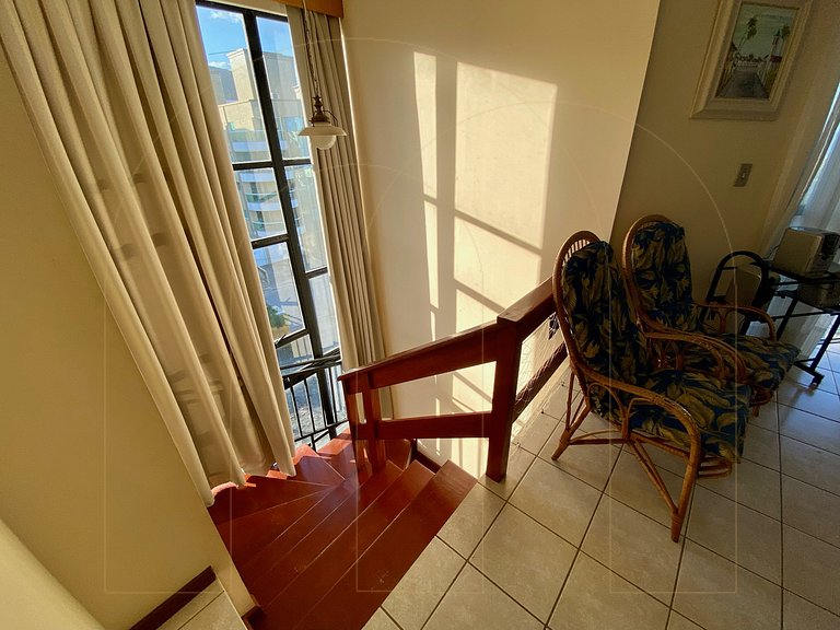 Cobertura Duplex com piscina e vista mar em Bombas