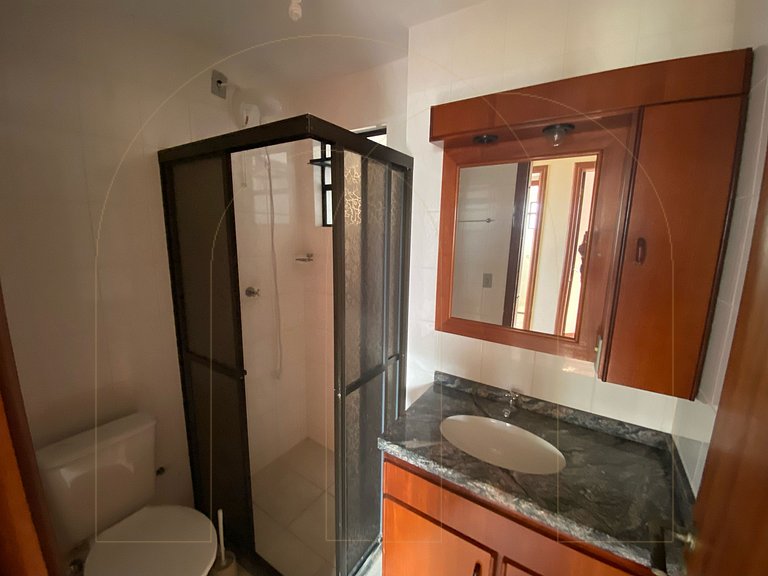 Cobertura Duplex com piscina e vista mar em Bombas
