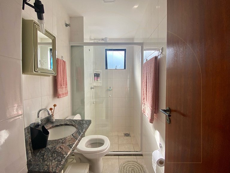 Excelente apartamento 3 dormitórios 80 mt da Praia
