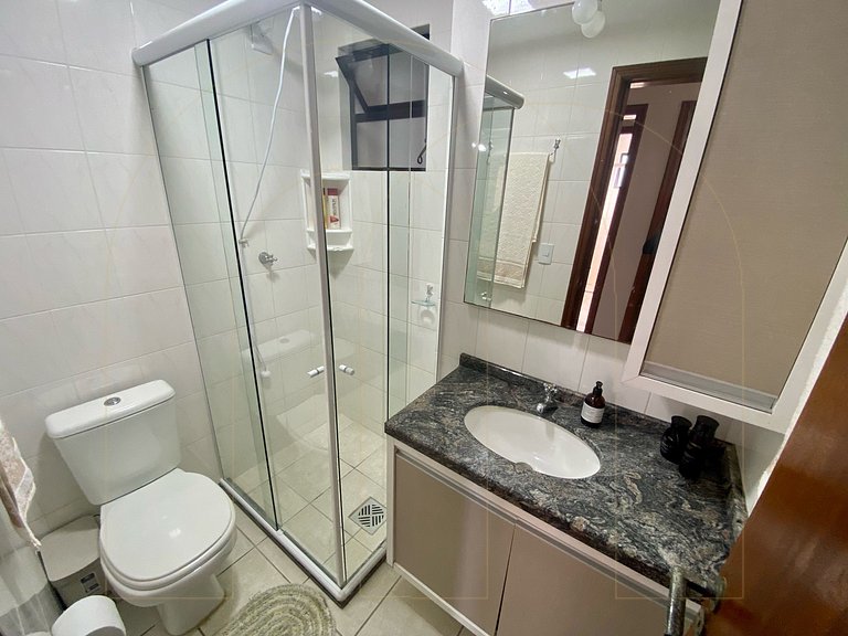 Excelente apartamento 3 dormitórios 80 mt da Praia