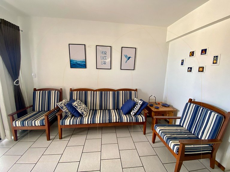 Apartamento 2 dormitórios com vista mar.