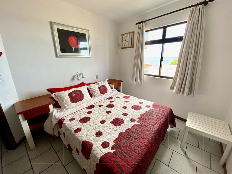 Apartamento 2 dormitórios com vista mar.