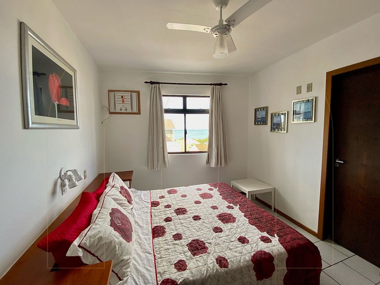 Apartamento 2 dormitórios com vista mar.