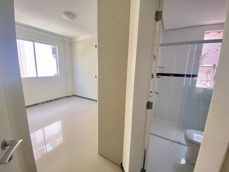 Cobertura 3 Suítes com Piscina
