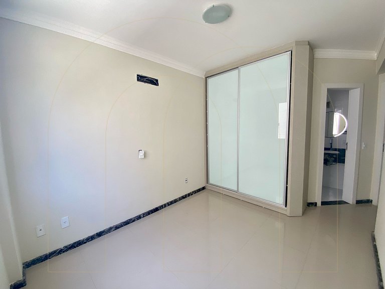 Cobertura 3 Suítes com Piscina