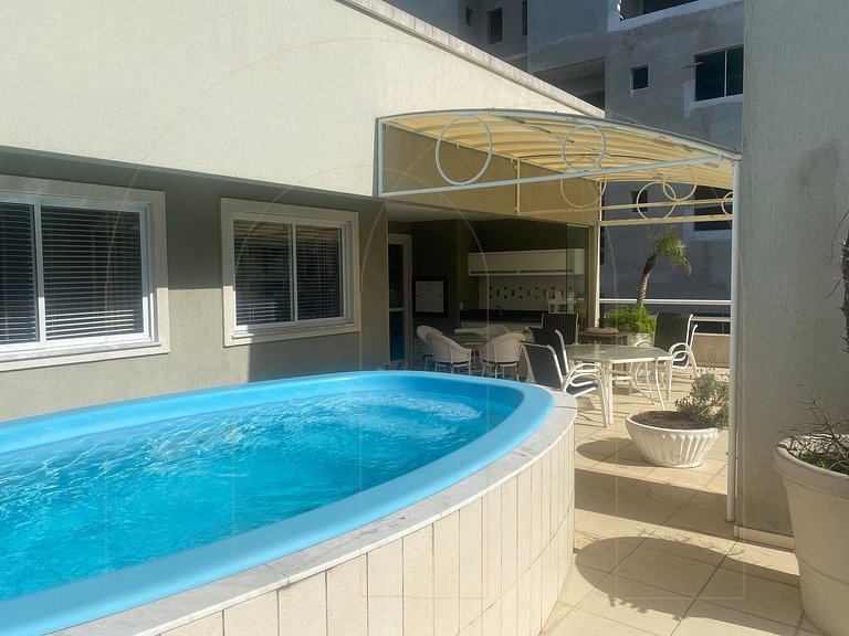 Cobertura 04 suítes com vista mar e piscina em Bombas