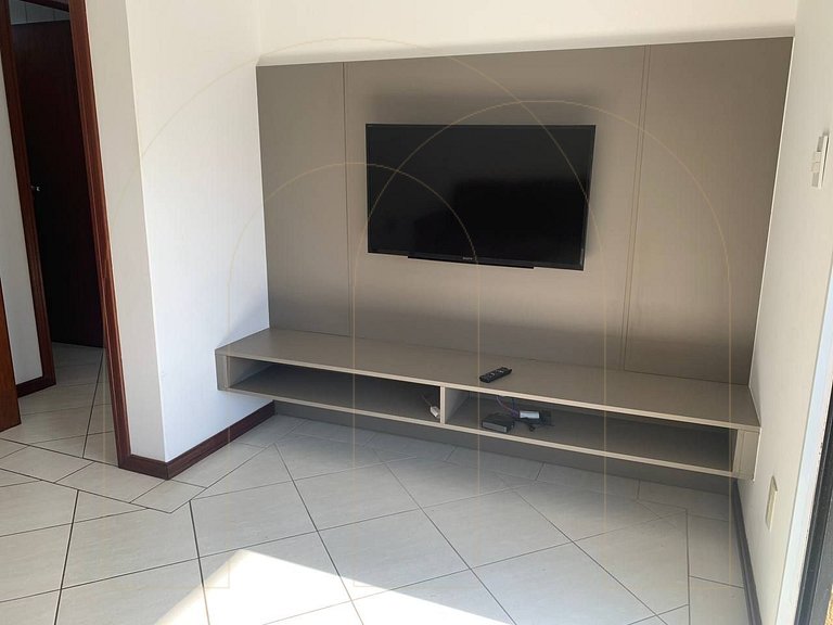 Apto mobiliado de 2 quartos na Av. Leopoldo Zarling