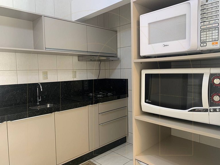 Apto mobiliado de 2 quartos na Av. Leopoldo Zarling