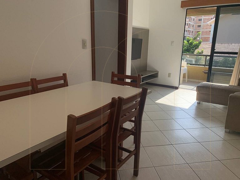 Apto mobiliado de 2 quartos na Av. Leopoldo Zarling