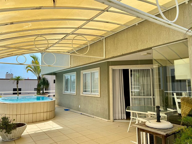 Cobertura 04 suítes com vista mar e piscina em Bombas