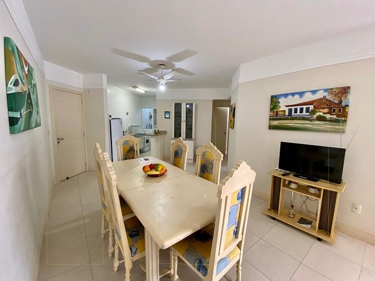Apartamento 3 dorm. prox. da praia em Bombas.