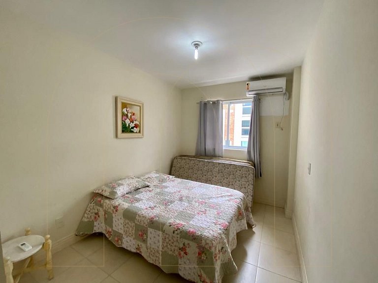 Apartamento 3 dorm. prox. da praia em Bombas.