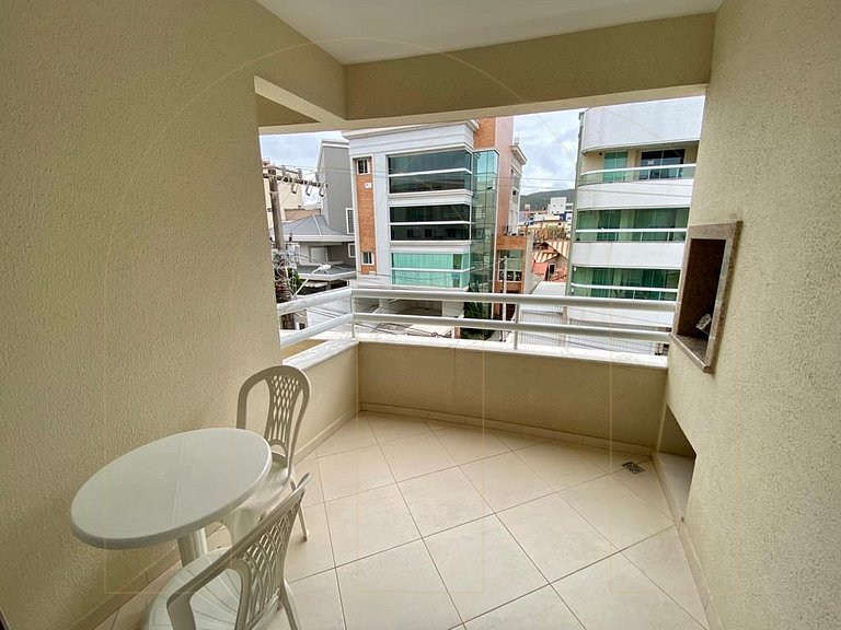 Apartamento 3 dorm. prox. da praia em Bombas.