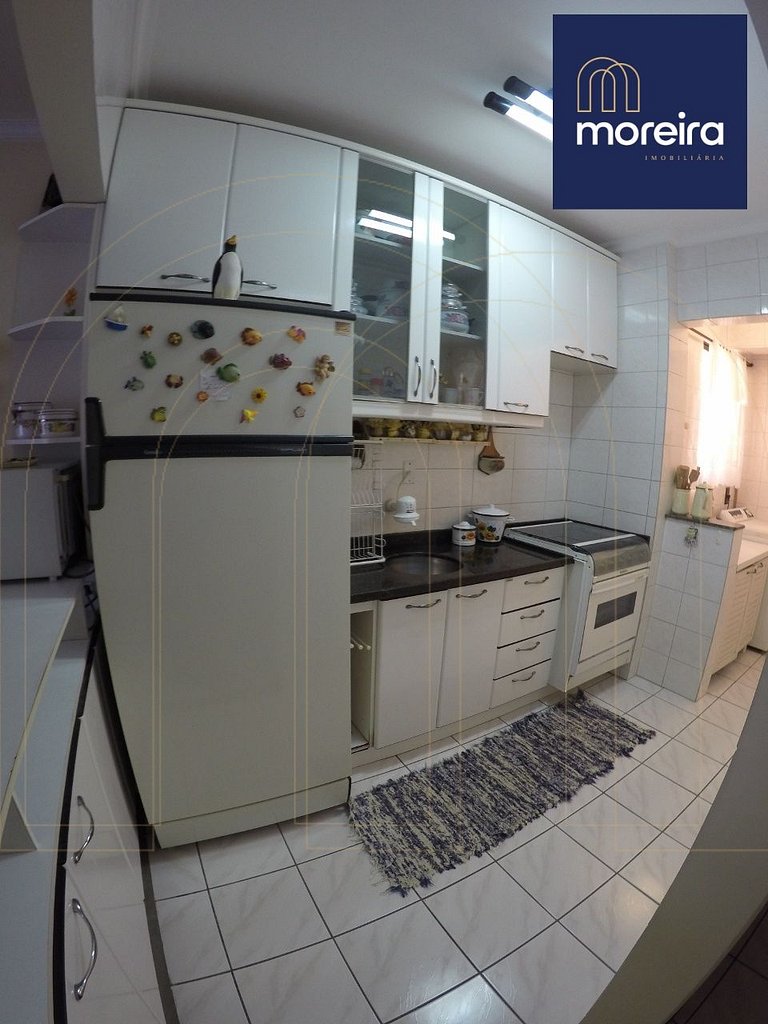 Apto 2 dorm. poucos metros da praia.