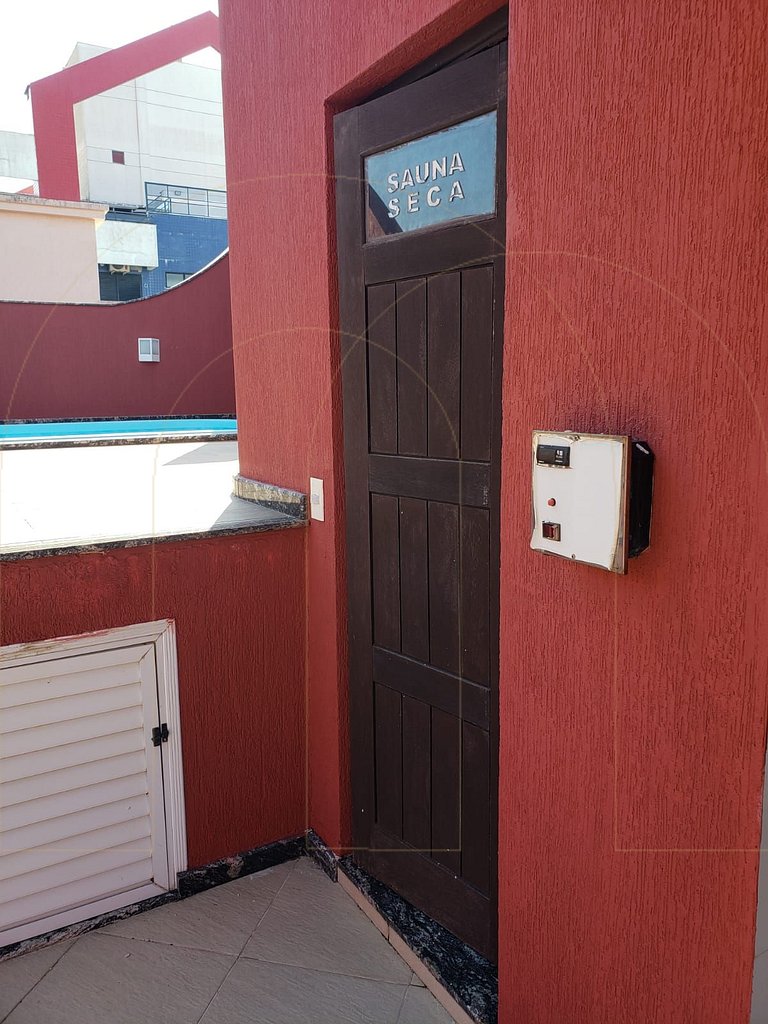 COBERTURA DUPLEX COM JACUZZI E PISCINA 80 METROS DO MAR