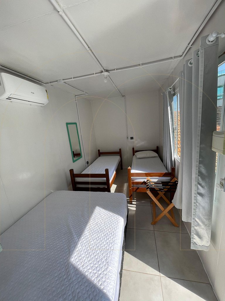 *Casa com Piscina a 160m da Praia de Mariscal, Bombinhas*
