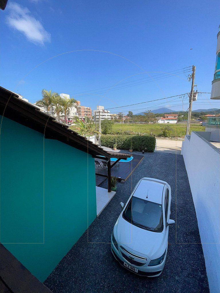 *Casa com Piscina a 160m da Praia de Mariscal, Bombinhas*