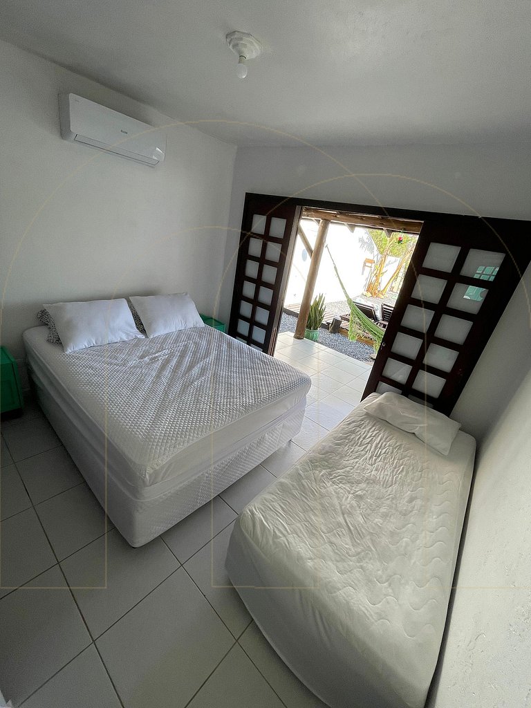 *Casa com Piscina a 160m da Praia de Mariscal, Bombinhas*