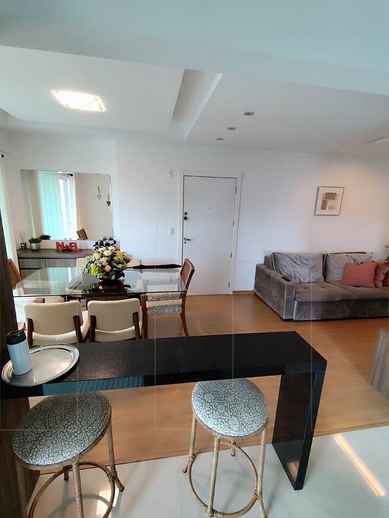 Lindo apartamento de 3 quartos em Bombas