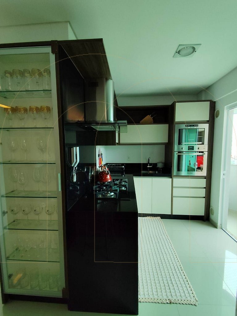 Lindo apartamento de 3 quartos em Bombas