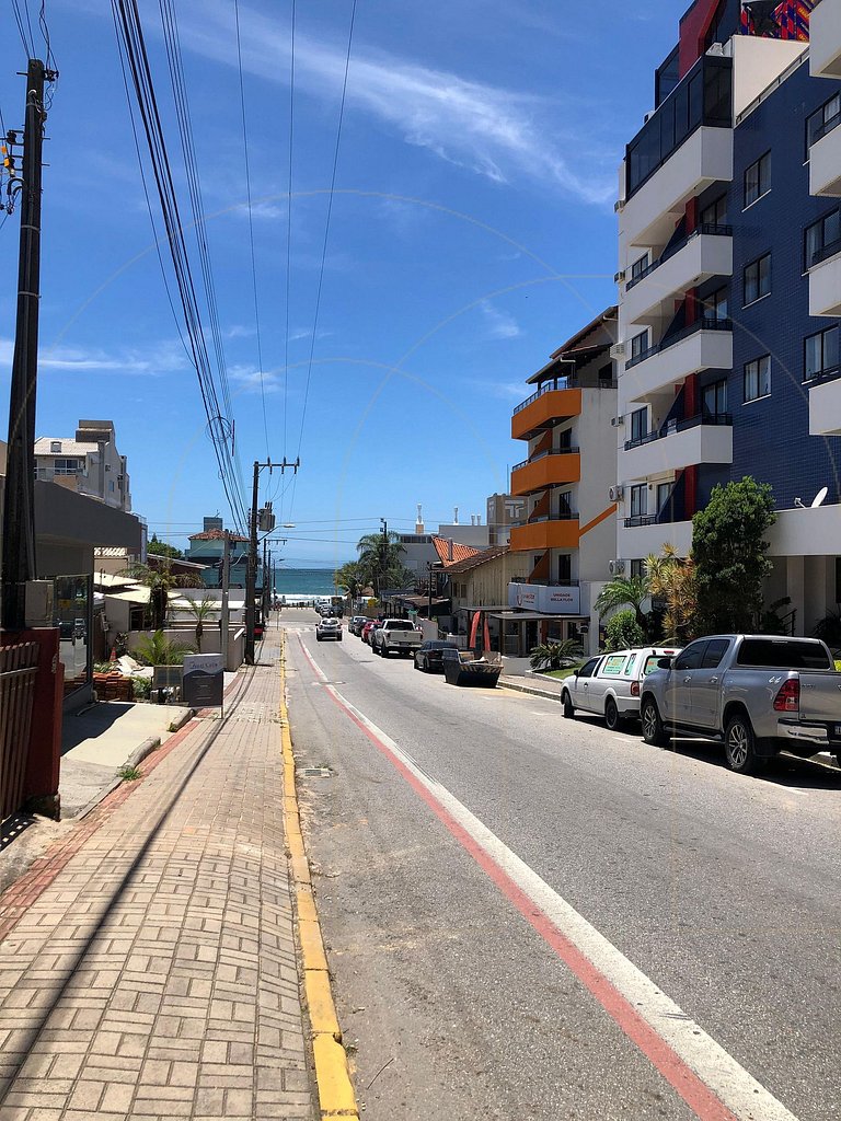 Apartamento 2 dormitórios com vista mar, 80mt da praia