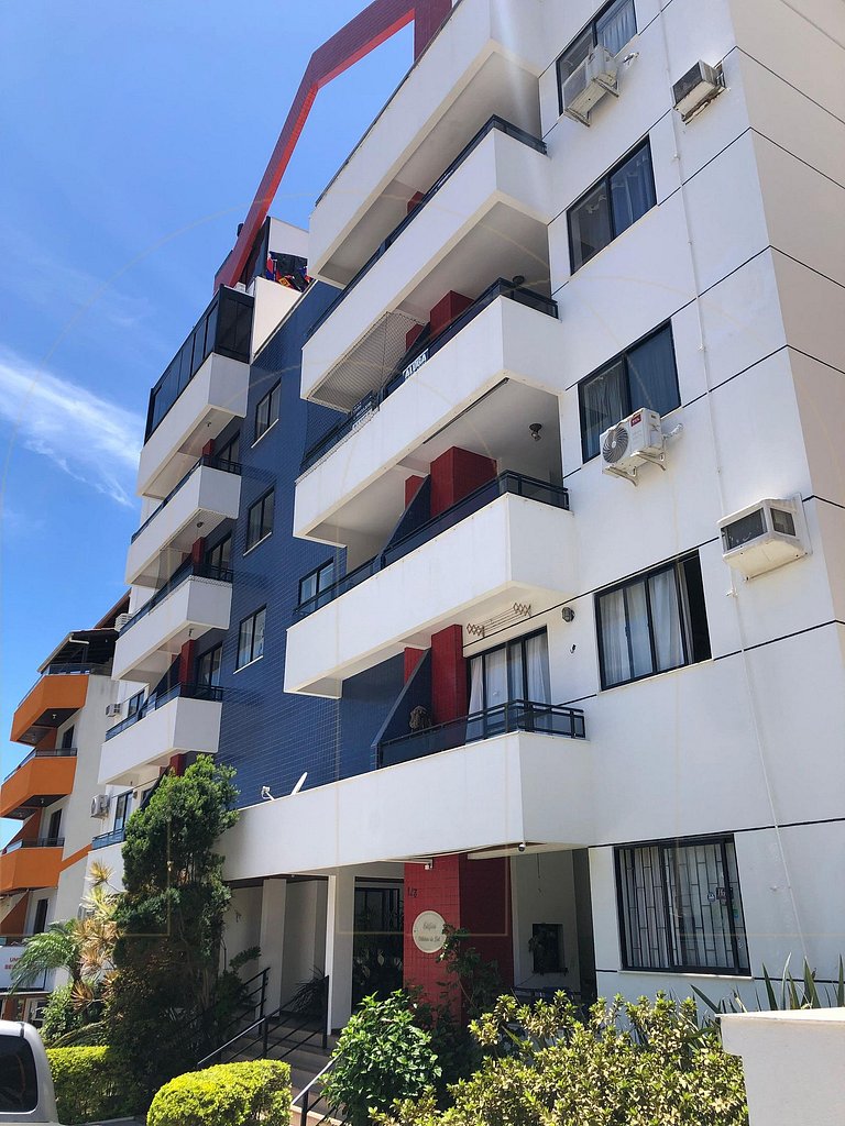 Apartamento 2 dormitórios com vista mar, 80mt da praia