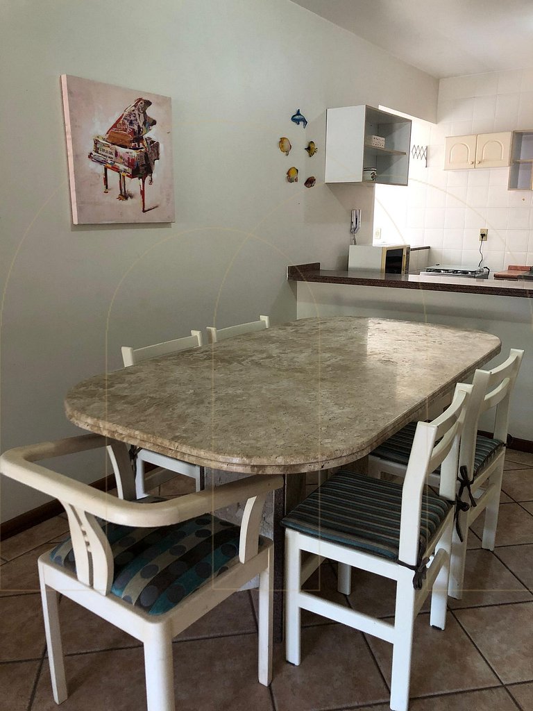 Apartamento 2 dormitórios com vista mar, 80mt da praia