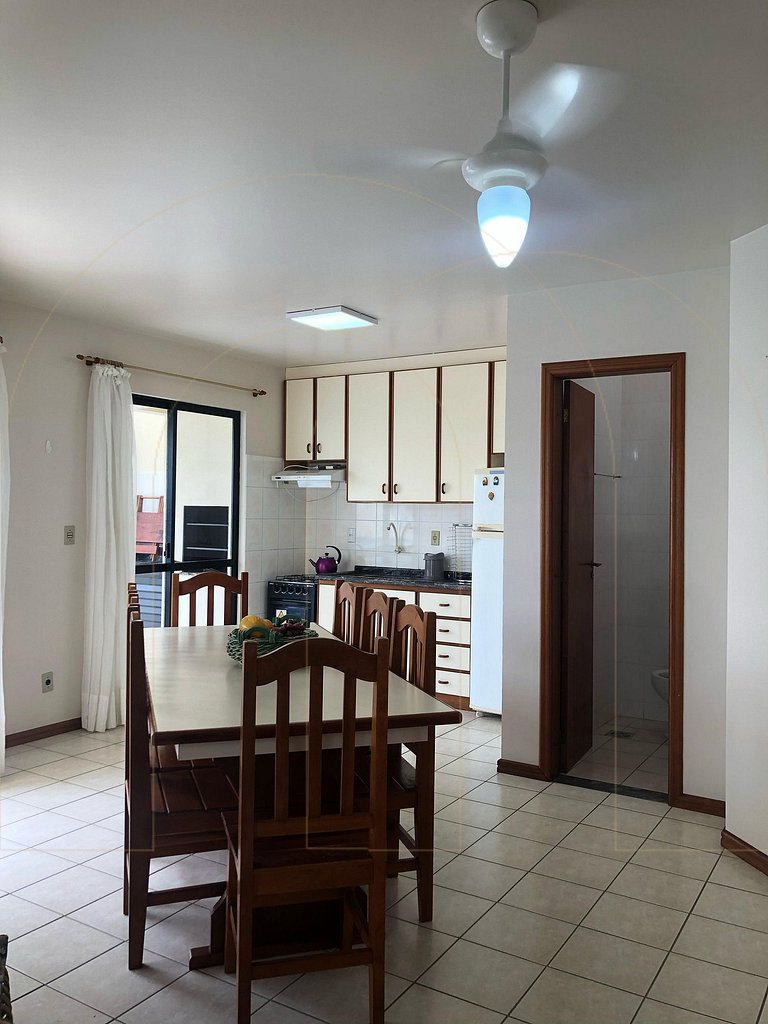 Cobertura Duplex com piscina e vista mar em Bombas