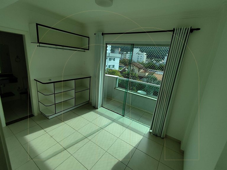 Apto de 3 quartos em Bombas