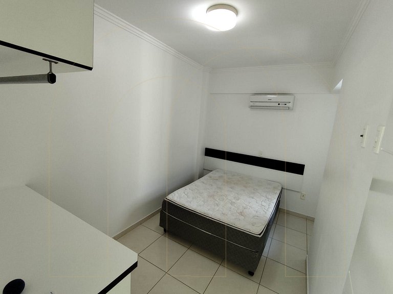 Apto de 3 quartos em Bombas