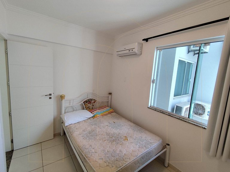 Apto de 3 quartos em Bombas