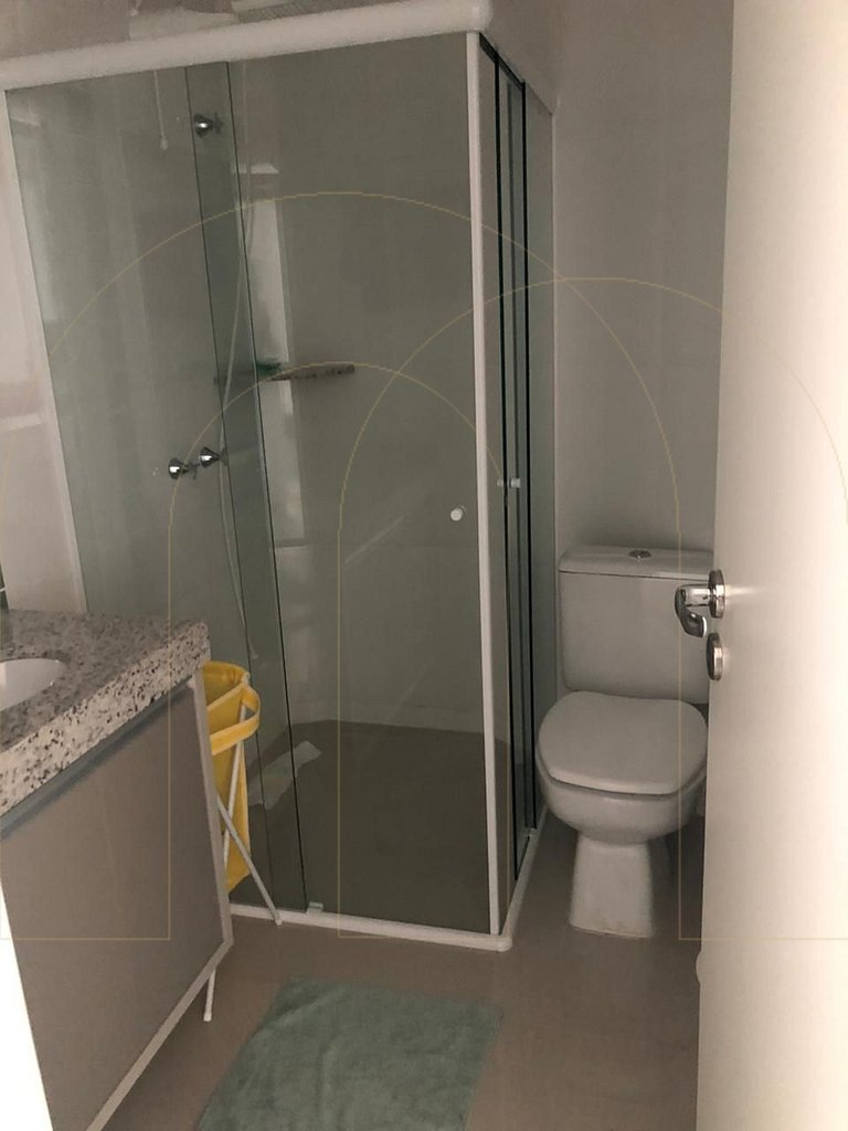 Excelente apartamento de 3 dormitórios a 150m da praia de Bo